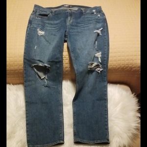 Mid-rise jeans